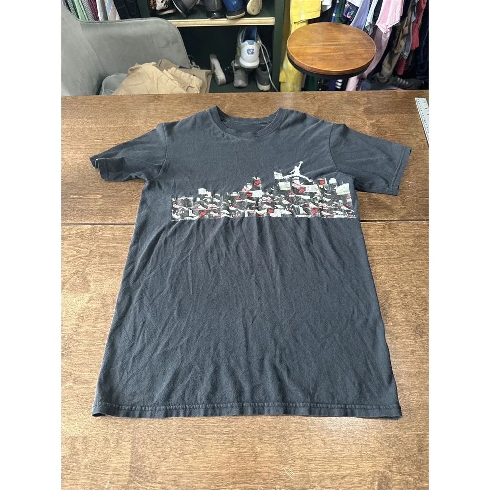 Air Jordan City T-Shirt size Medium